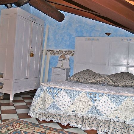B And B Della Mimosa Дезенцано-дель-Гарда Экстерьер фото