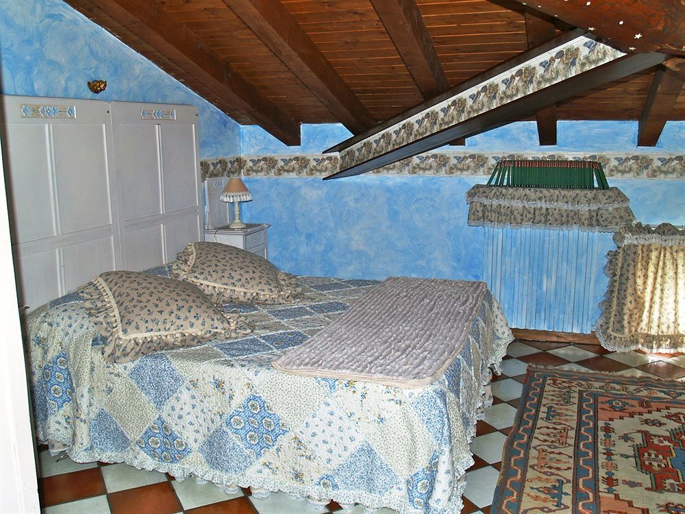 B And B Della Mimosa Дезенцано-дель-Гарда Экстерьер фото