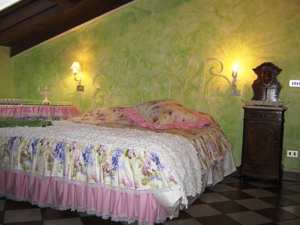 B And B Della Mimosa Дезенцано-дель-Гарда Экстерьер фото