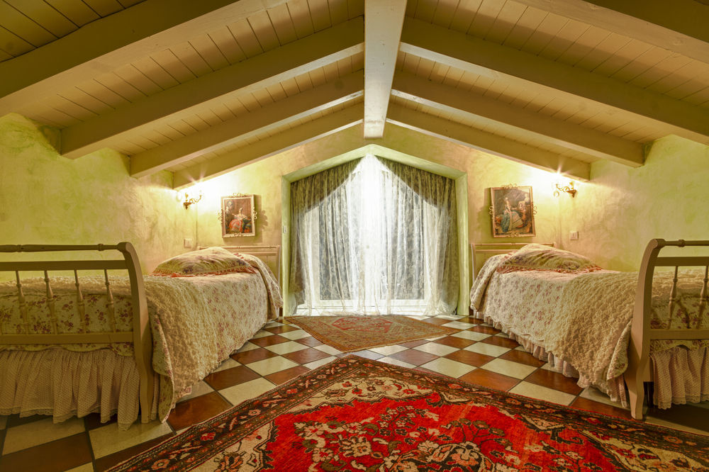 B And B Della Mimosa Дезенцано-дель-Гарда Экстерьер фото